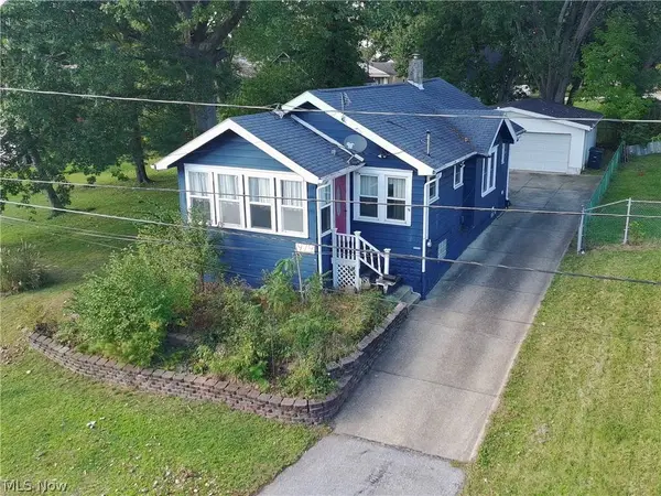 979 Iona AVE, Akron, OH 44314
