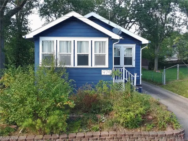 979 Iona AVE, Akron, OH 44314