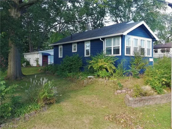979 Iona AVE, Akron, OH 44314