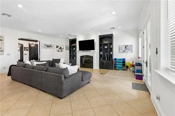 29 CYCAS, Kenner, LA 70065