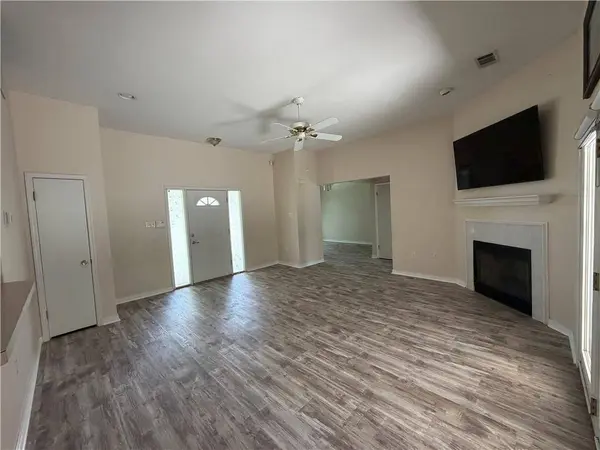 537 W MARLIN CT, Gretna, LA 70056