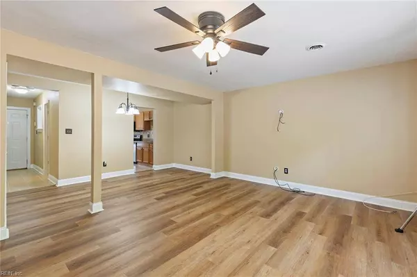 1630 Darren CIR, Portsmouth, VA 23701