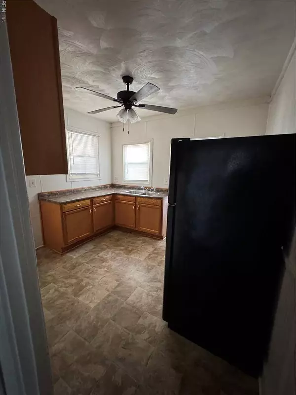 81 Nicholson ST #A, Portsmouth, VA 23702