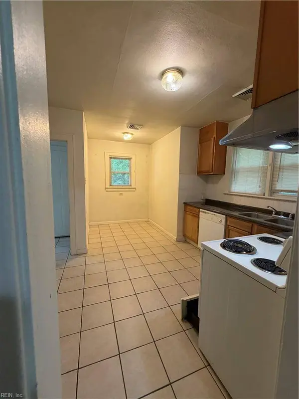 3915 Shell RD, Hampton, VA 23669