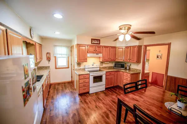 480 Grant Street, Tecumseh, NE 68450