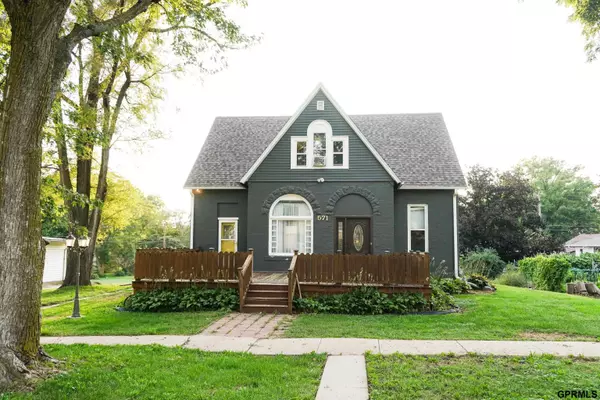 571 N 3rd Street, Tecumseh, NE 68450