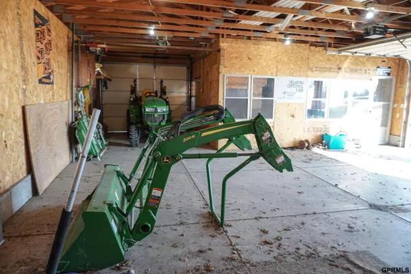 1576 County Rd 2400 County Road, Wilber, NE 68465