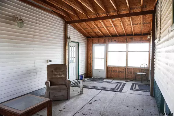 1576 County Rd 2400 County Road, Wilber, NE 68465