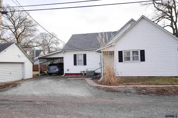312 S 11 Street, Wymore, NE 68466-2006