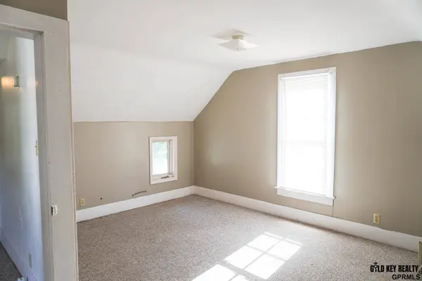 488 N 4th ST, Tecumseh, NE 68450