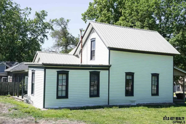 488 N 4th ST, Tecumseh, NE 68450