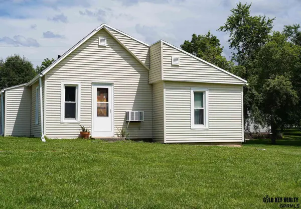 2403 N ST, Auburn, NE 68305