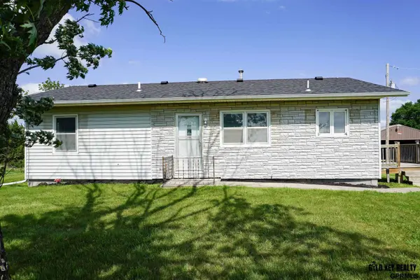 62208 705 RD, Pawnee City, NE 68420