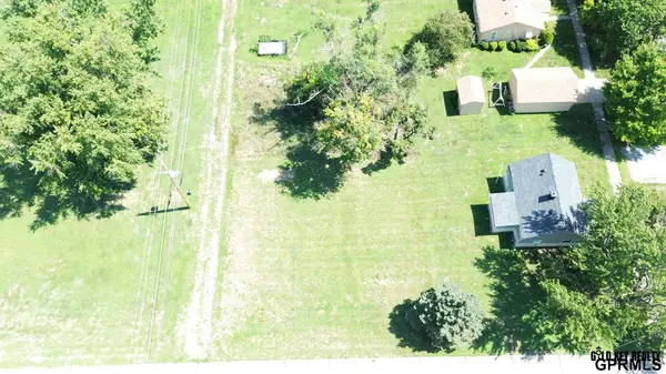 915 M ST, Auburn, NE 68305