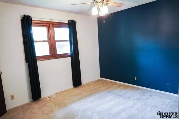 2608 Ella ST, Beatrice, NE 68310