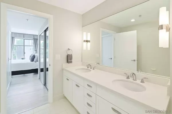 645 Front St #104, San Diego, CA 92101