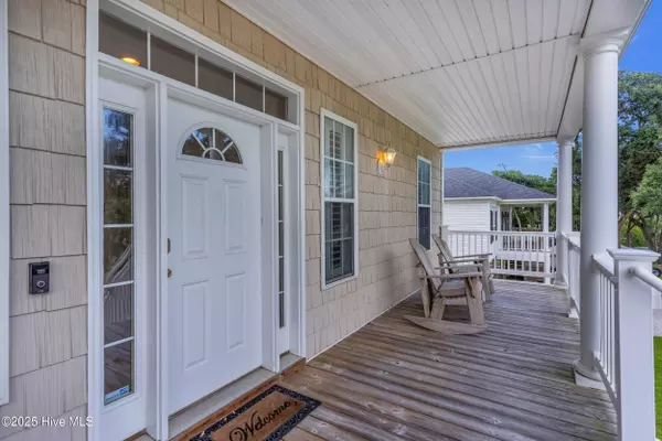 114 SE 63rd ST, Oak Island, NC 28465