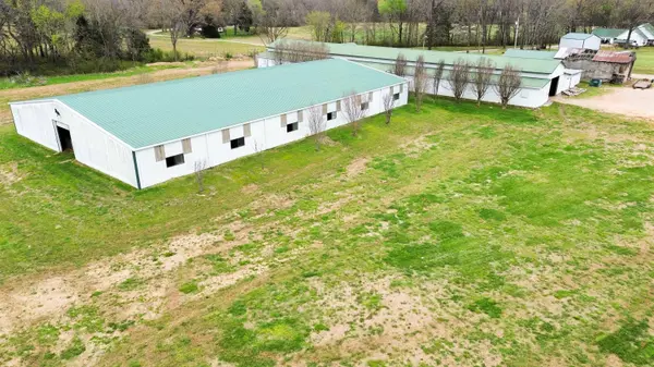 7650 HIGHWAY 18 HWY, Hickory Valley, TN 38042-5202