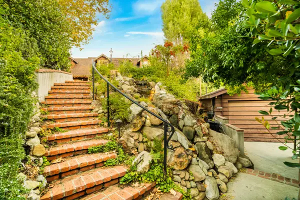25736 Punto de Vista Dr, Calabasas, CA 91302-2154