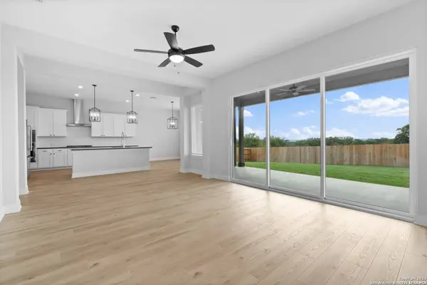 174 AZALEA ALY, Castroville, TX 78009