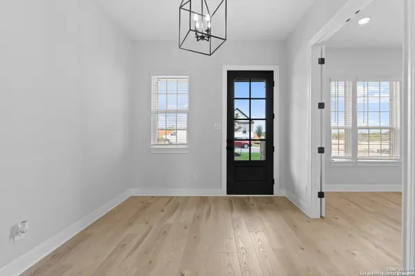 174 AZALEA ALY, Castroville, TX 78009