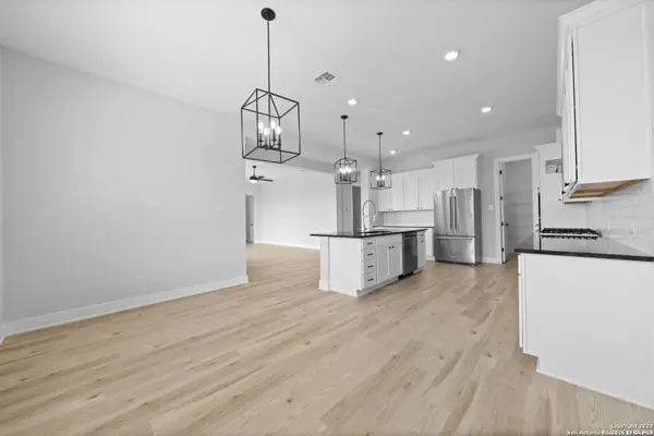 174 AZALEA ALY, Castroville, TX 78009