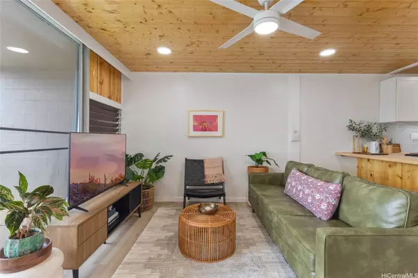 53-549 Kamehameha HWY #303, Hauula, HI 96717