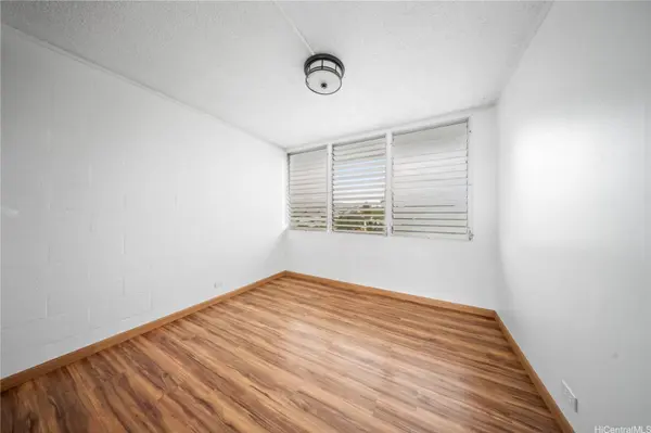 94-249 Waikele RD #A304, Waipahu, HI 96797