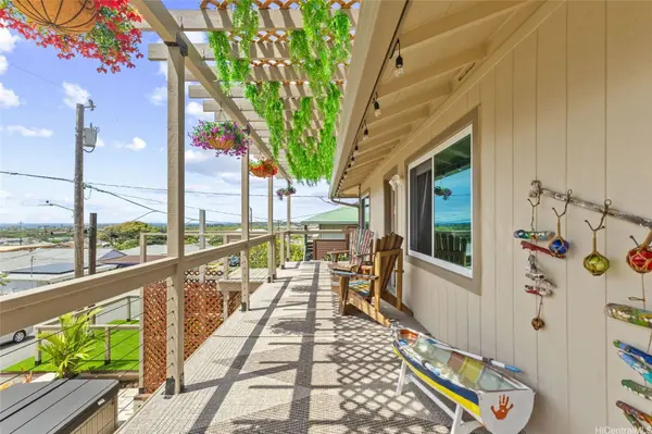 1358 Makaikoa ST, Honolulu, HI 96821