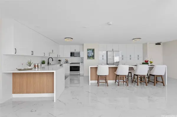 555 University AVE #PH1, Honolulu, HI 96826