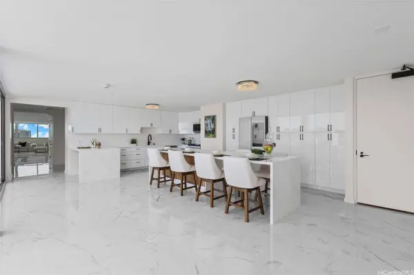 555 University AVE #PH1, Honolulu, HI 96826