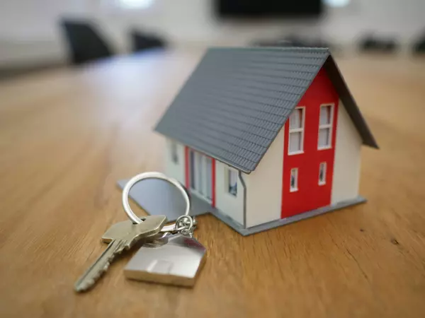What Happens on Closing Day? | Ridge Estate Buyer Guide