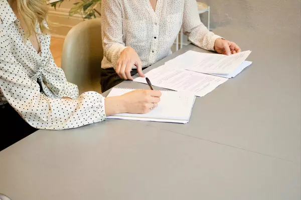 What Is Title Insurance? | Ridge Estate Buyer Guide