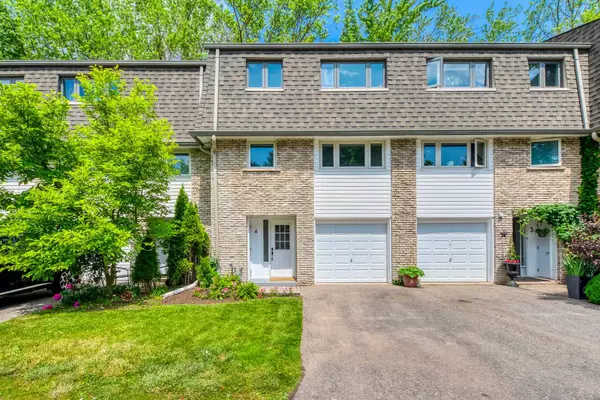 1270 Gainsborough DR #4, Oakville, ON L6H 2L2