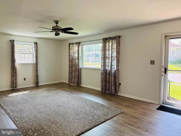 315 LAKE BLVD, Lindenwold, NJ 08021