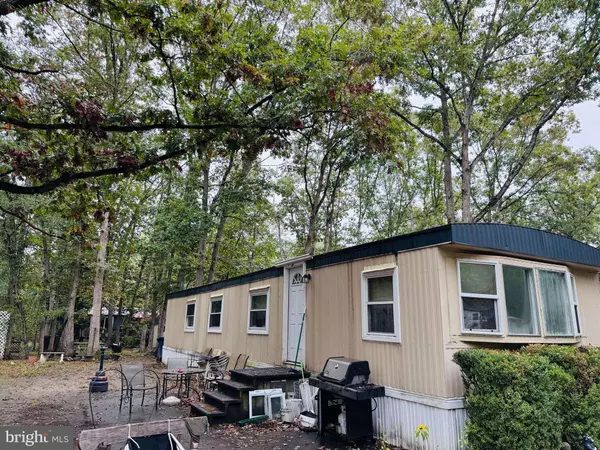 10 ASHWOOD DR, Pittsgrove, NJ 08318