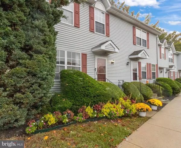 2701 TALL PNES, Pine Hill, NJ 08021