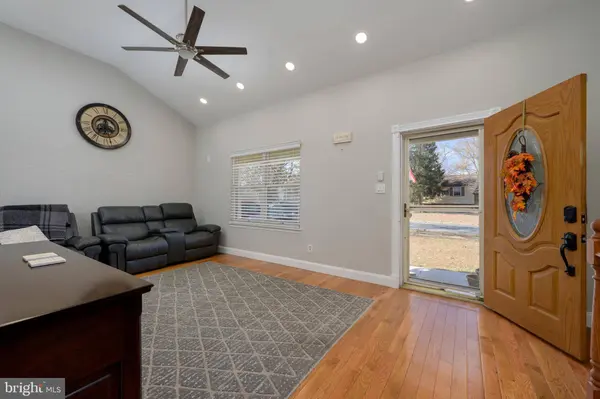 28 MARY ELLEN LN, Sicklerville, NJ 08081