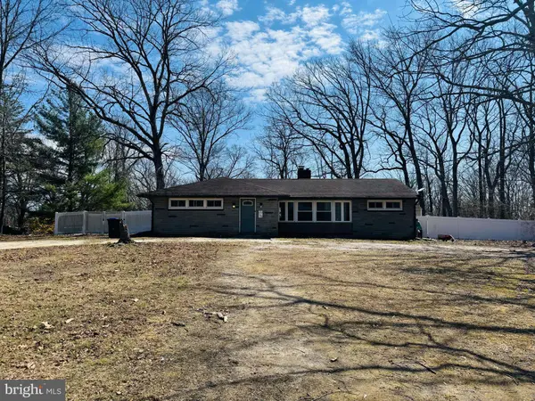 2246 AUBURN AVE, Atco, NJ 08004