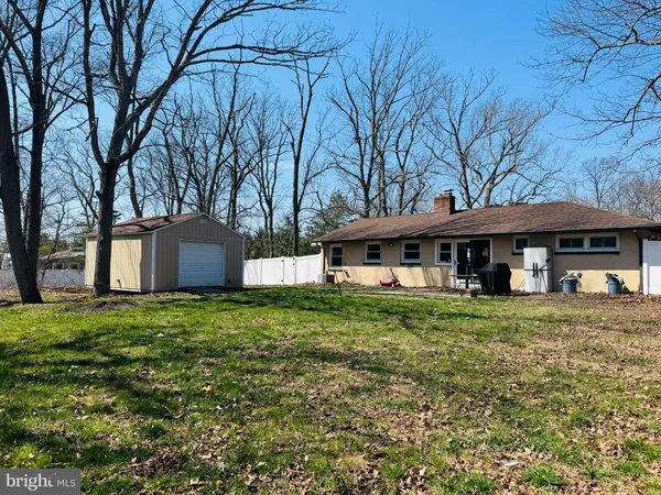 2246 AUBURN AVE, Atco, NJ 08004