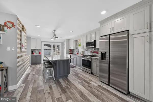 248 DEARBORNE AVE, Blackwood, NJ 08012