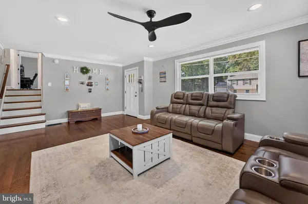 212 SUMMIT AVE, Blackwood, NJ 08012