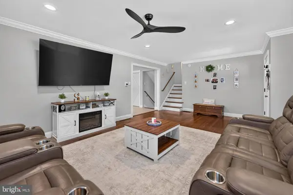212 SUMMIT AVE, Blackwood, NJ 08012