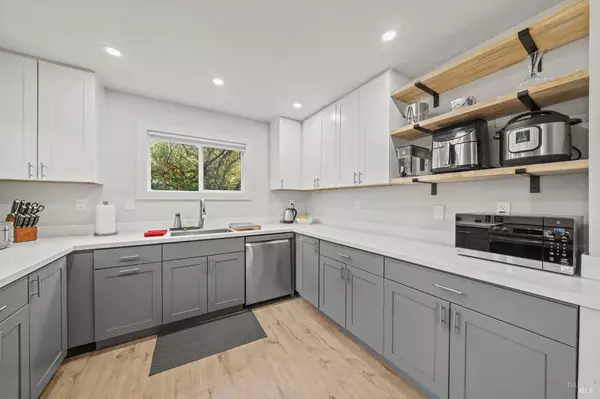 5199 Firestone PL, Santa Rosa, CA 95409