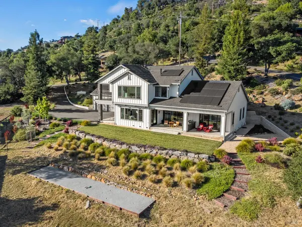 5890 Heights RD, Santa Rosa, CA 95404