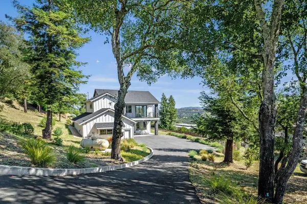 5890 Heights RD, Santa Rosa, CA 95404