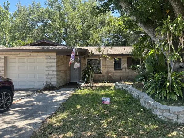 14933 56th St N, Clearwater, FL 33760