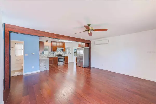 21 BELLE MEADE CIR, Largo, FL 33770