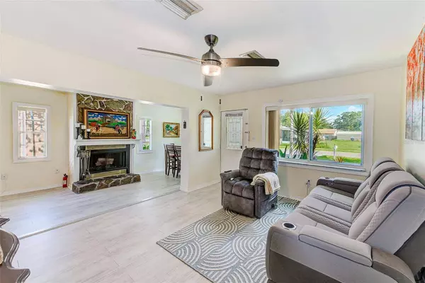 6084 71ST AVE N, Pinellas Park, FL 33781