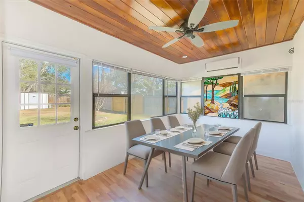 21 BELLE MEADE CIR, Largo, FL 33770